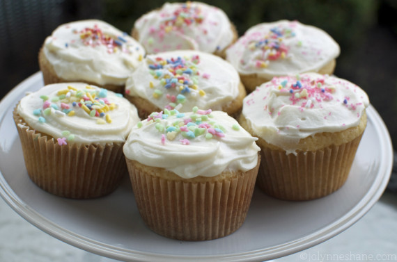 The Best Vanilla Cupcakes EVER!