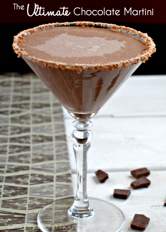 The BEST Chocolate Martini Recipe EVER: This one is a keeper, y'all. Find out the surprise ingredient that takes this recipe up a notch!