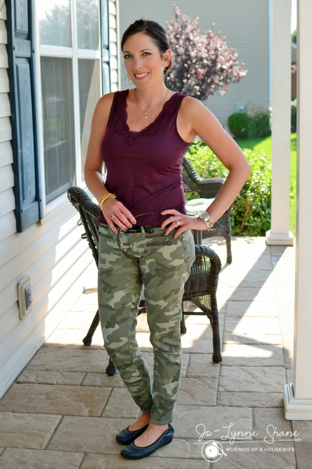 camo-jeans-with-wine-top