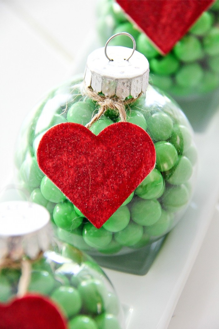 The Grinch Decorations: DIY Holiday Ornaments, a simple gift that kids can make and gift this holiday season!
