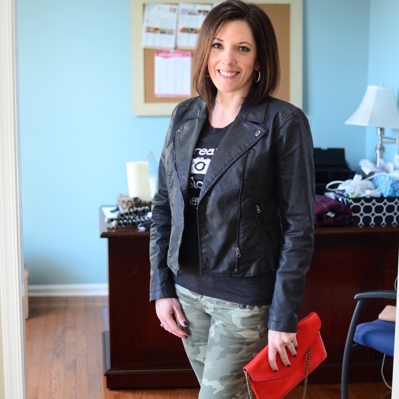 fashion over 40: how to wear camo and graphic tee
