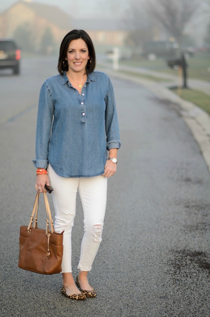 Loving this crisp, chic spring outfit! Chambray shirt, white distressed ankle skinnies, and leopard ballet flats!