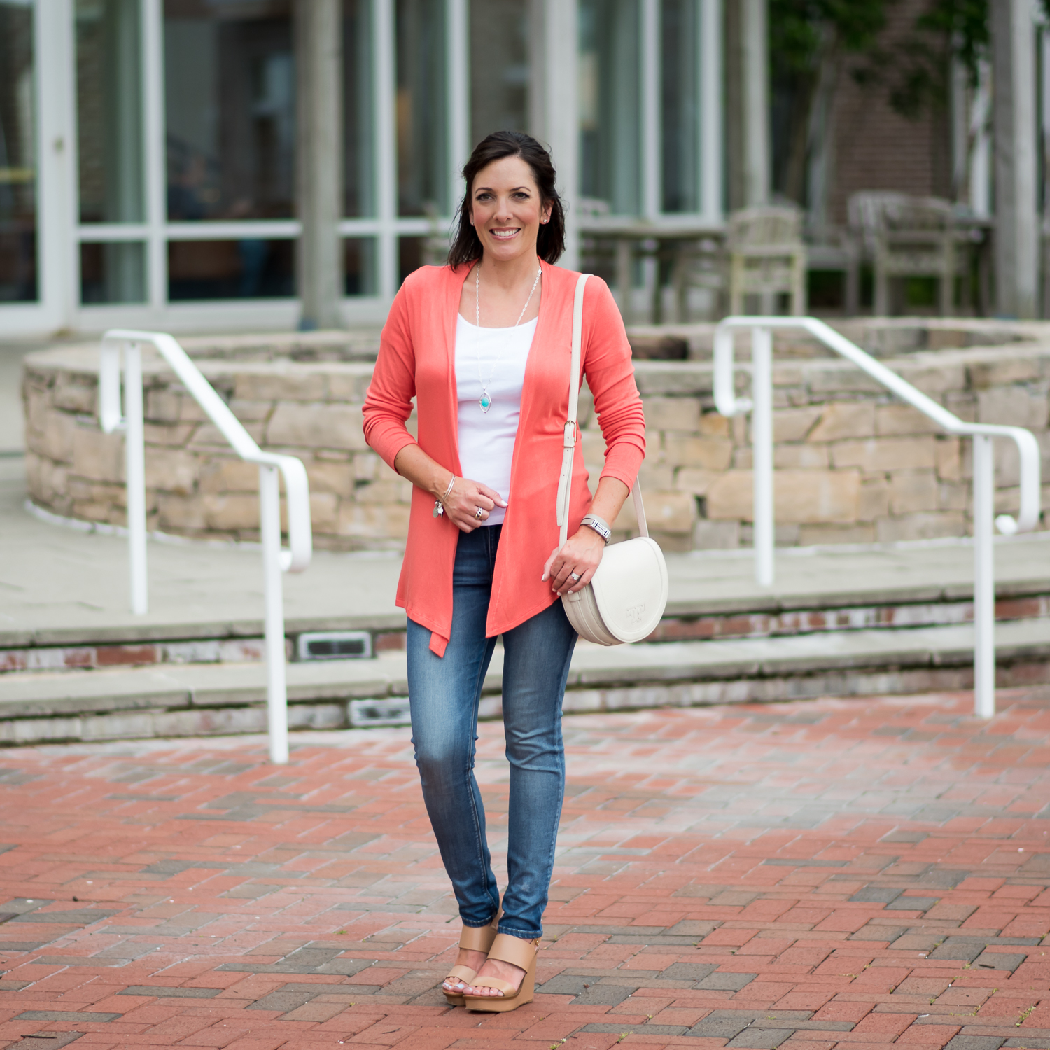 coral cardigan with skinny jeans
