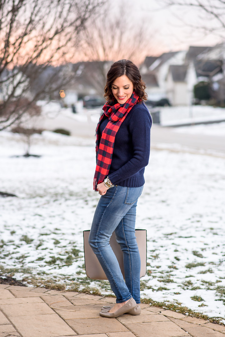 Casual Winter Outfit Formula for Moms: Skinny Jeans + Pullover + Scarf + Ballet Flats