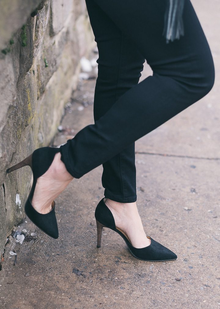 D'Orsay pumps with black skinny jeans