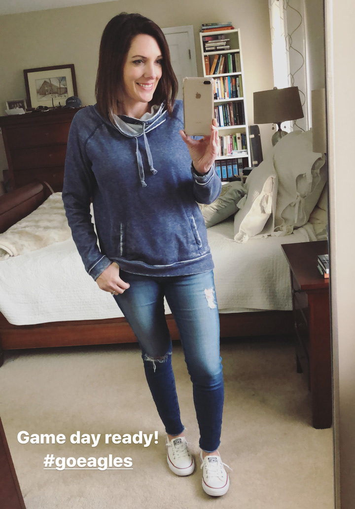 casual converse and jeans outfit