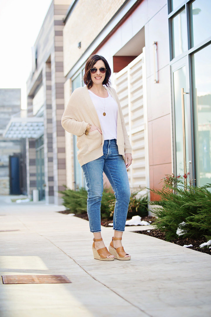 I love the light neutral color palette in this outfit, and the combination of textures keeps it from being too plain. Wearing Look by M knit cardigan with Everlane tee, Citizens Rocket crop jeans, and Treasure & Bond Sannibel wedge sandals. #springoutfit