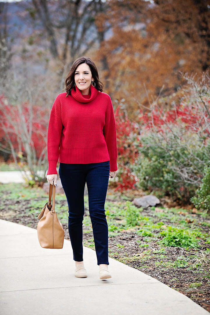 Casual Winter Outfit : Sanctuary ribbed knit sweater, Hudson Barbara skinny jeans, Splendid Nima Suede Mules #sponsored by @lordandtaylor