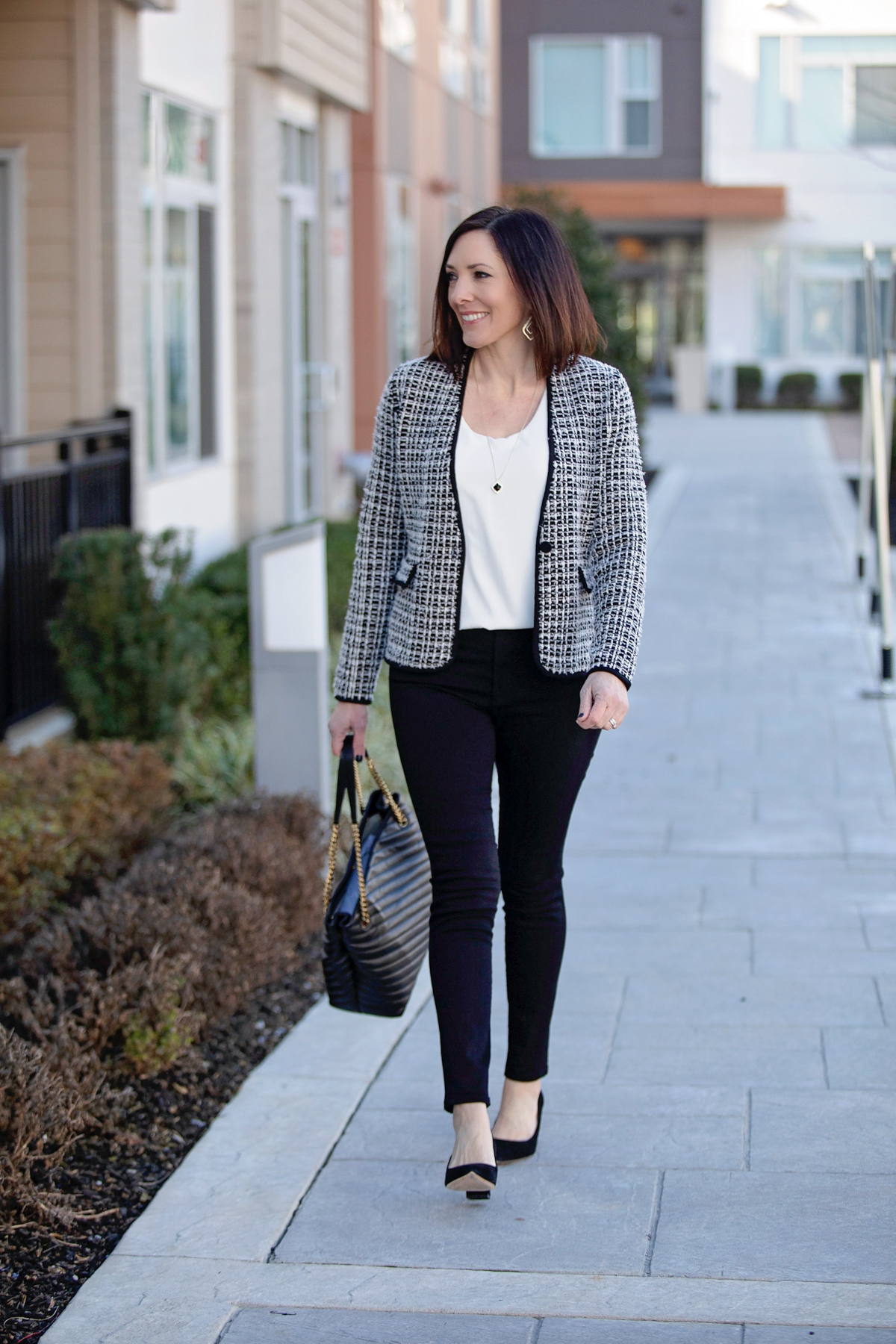 Classy Tweed Jacket Outfit for Date Night or Business Casual Events