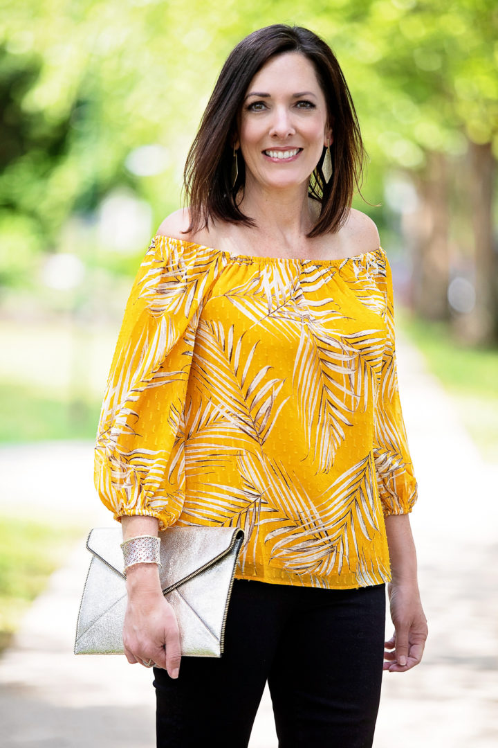 Fashion Tops Off-The-Shoulder Tops Laura Scott Off-The-Shoulder Top brown casual look 
