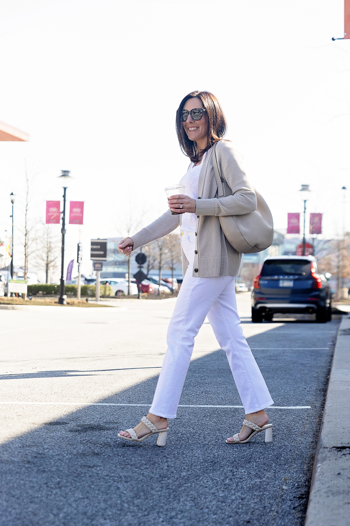How to Style A White Monochromatic Outfit