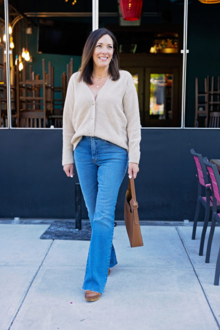 25 Casual Fall Outfits for 2023 | Jo-Lynne Shane