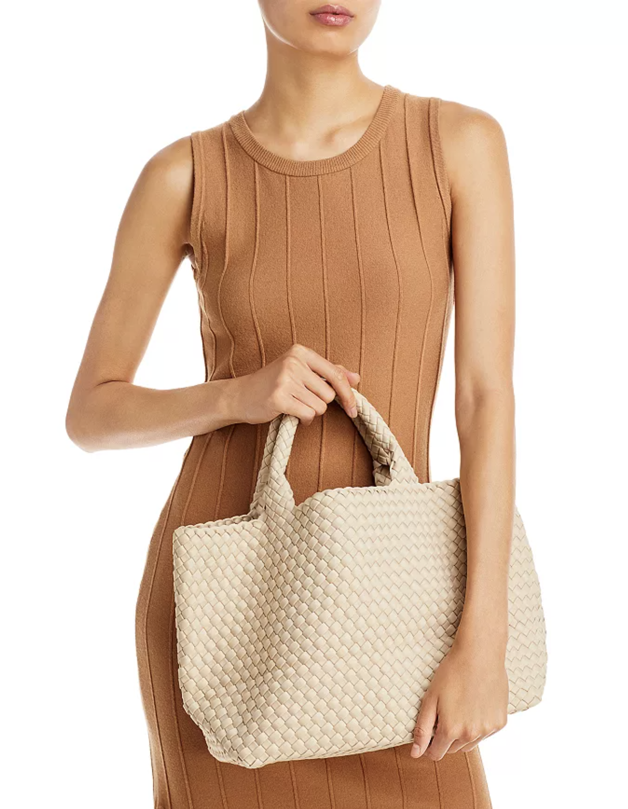 favorite 2023 spring accessory trend: woven totes and structured straw bags