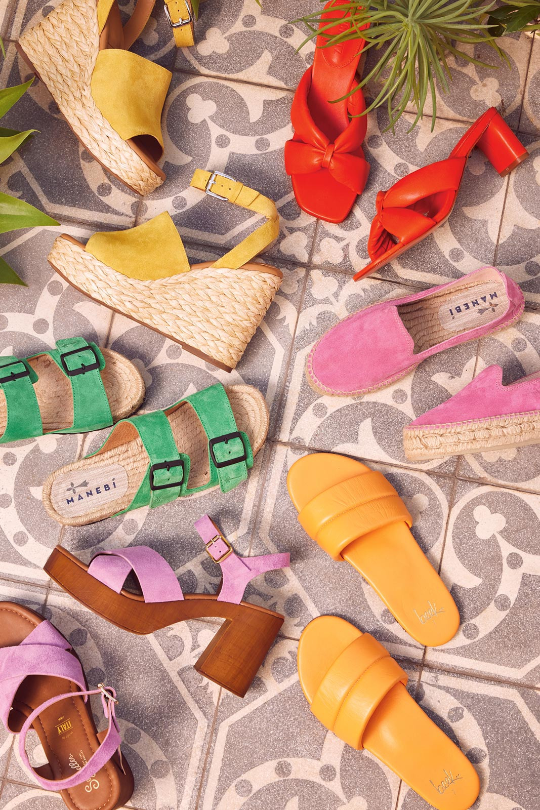2023 summer trends slides platform sandals bright color
