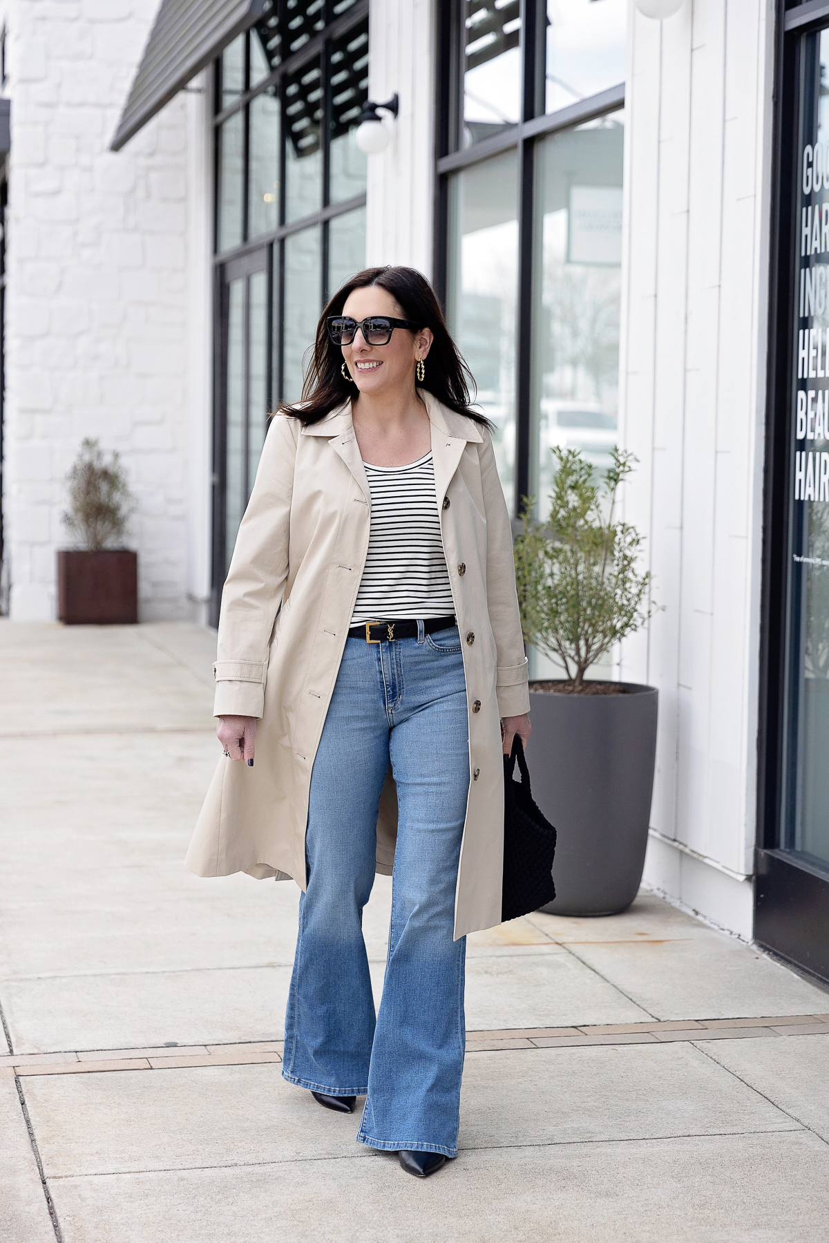 How to Style a Belt with Jeans