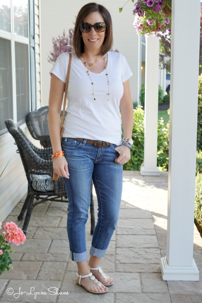 white t-shirt and jeans outfit circa 2015